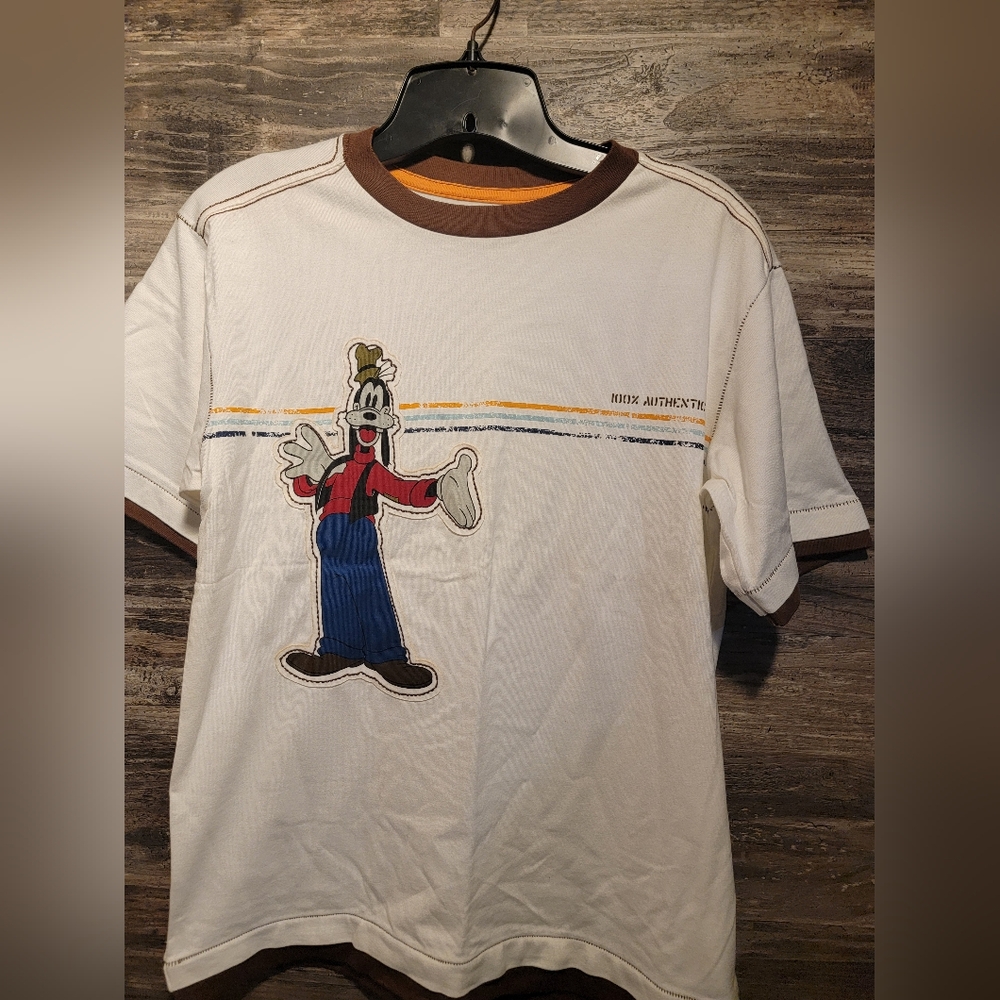 Disney White and Brown Short Sleeve Tee Disney Store Goofy Kids Tee sz L